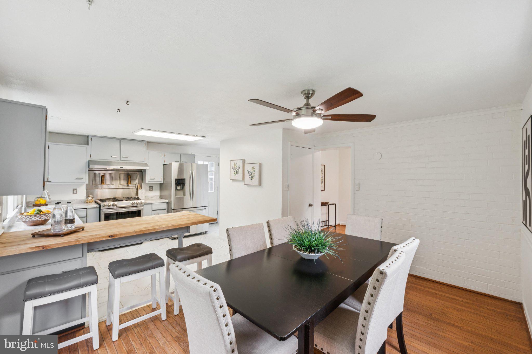 9118 Bradford Road Silver Spring, MD 20901 - Photo 5 of 24