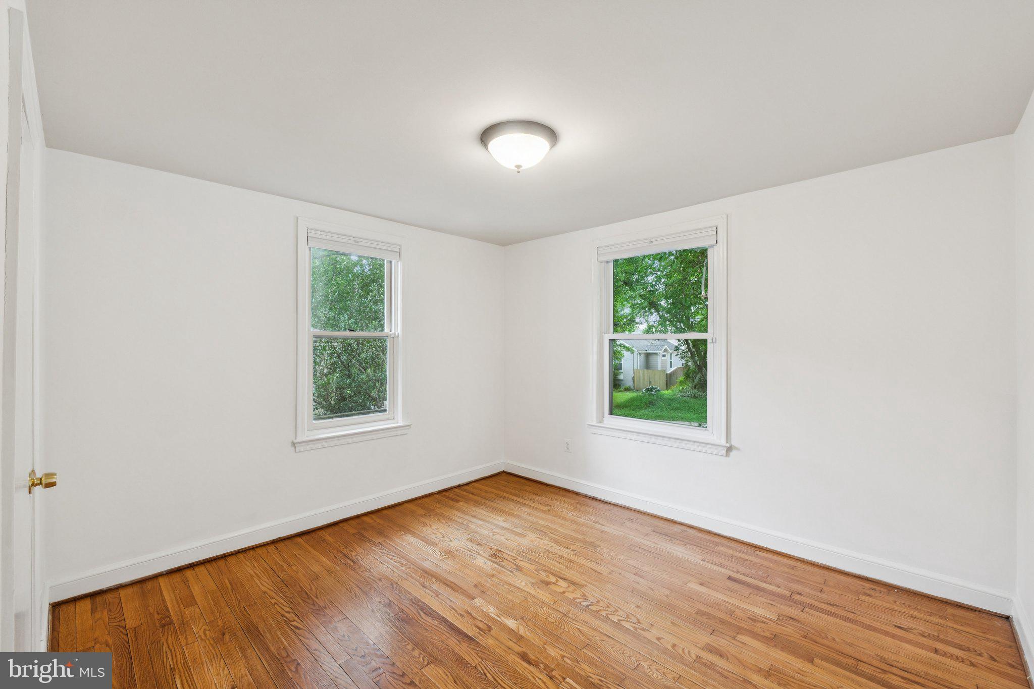 9118 Bradford Road Silver Spring, MD 20901 - Photo 7 of 24