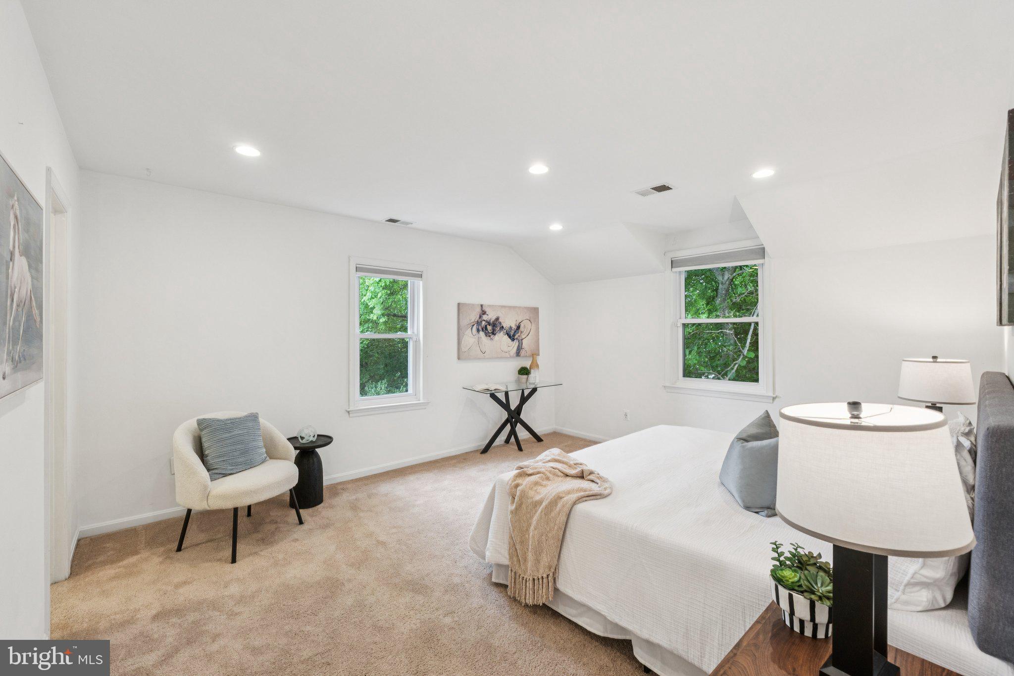 9118 Bradford Road Silver Spring, MD 20901 - Photo 10 of 24