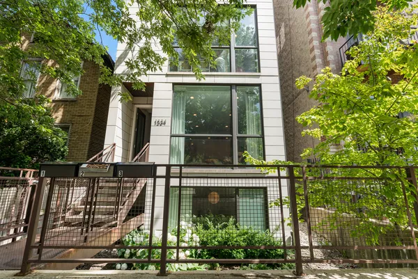 $775,000 | 1534 West Cortez Street, Unit 1, Chicago, IL 60642