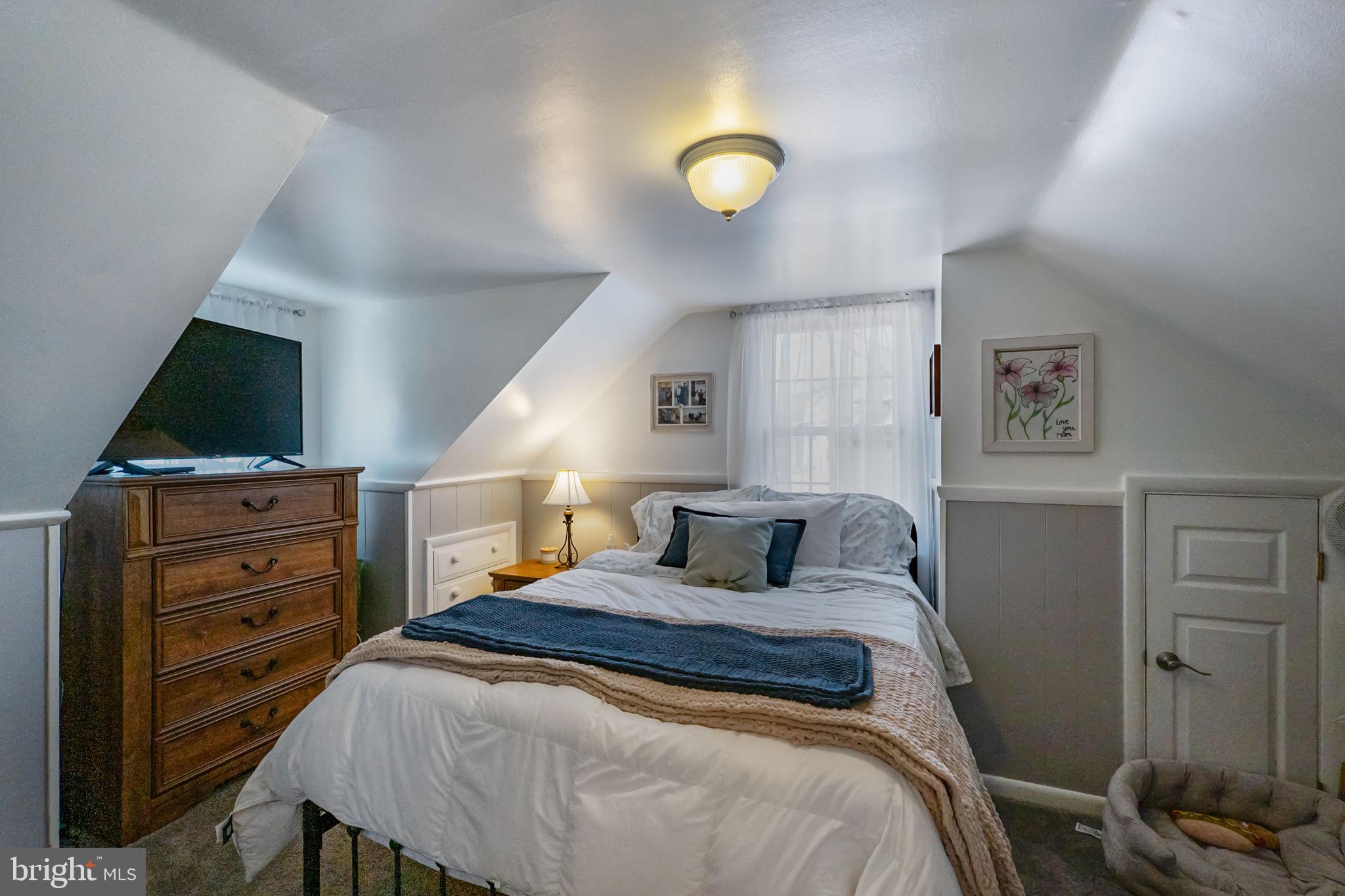 6201 Old Washington Road Elkridge, MD 21075 - Photo 24 of 41 Upper level bedroom