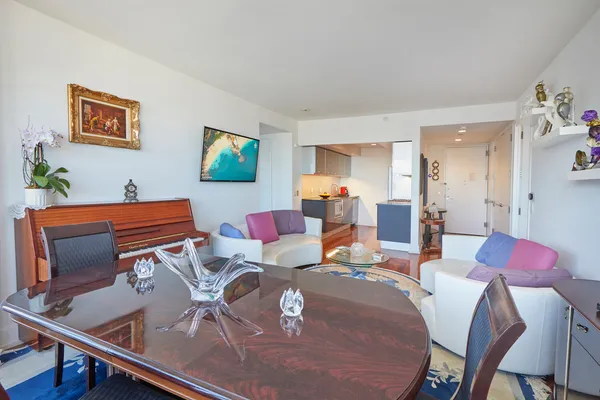 $1,575,000 | 350 West 42nd Street, Unit 48C | Hell's Kitchen