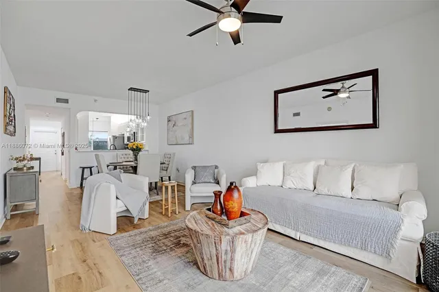 $200,000 | 7635 Southampton Terrace, Unit 307, Tamarac, FL 33321