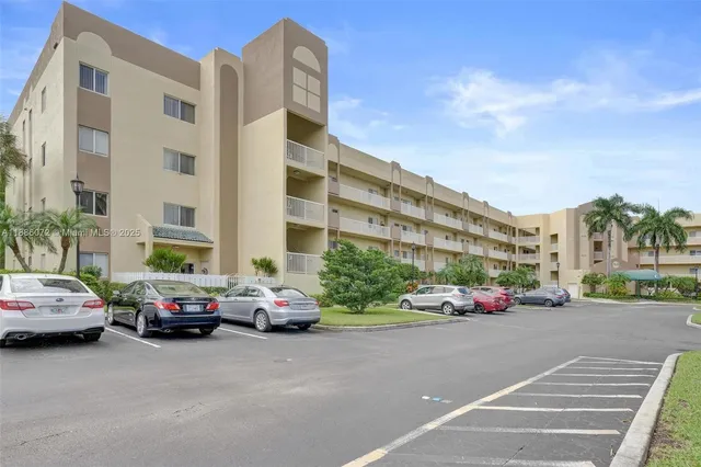 $200,000 | 7635 Southampton Terrace, Unit 307, Tamarac, FL 33321