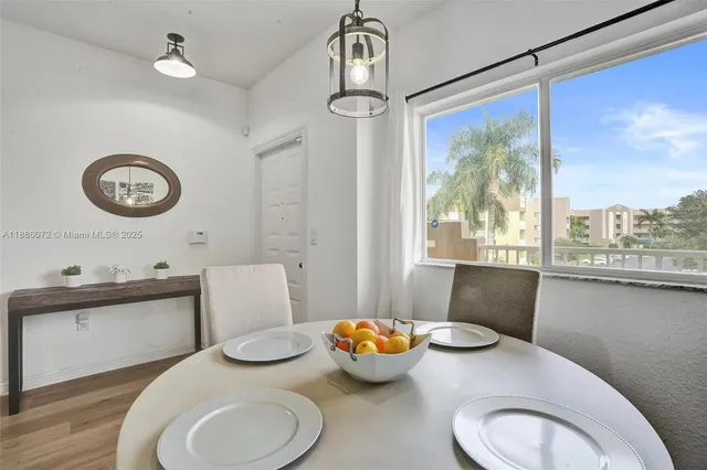 $200,000 | 7635 Southampton Terrace, Unit 307, Tamarac, FL 33321