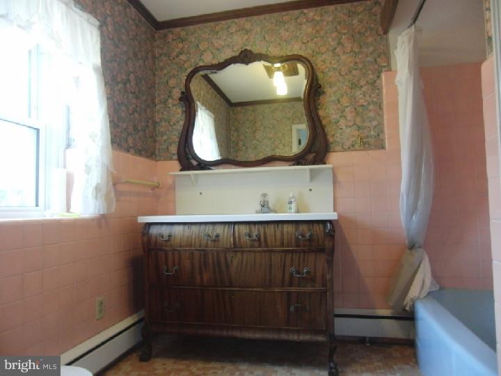 654 Mountain Road Boyertown, PA 19512 - Photo 13 of 25 Gallery Image 13