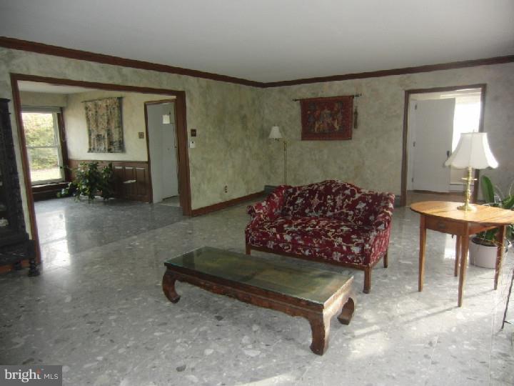 654 Mountain Road Boyertown, PA 19512 - Photo 9 of 25 Gallery Image 9