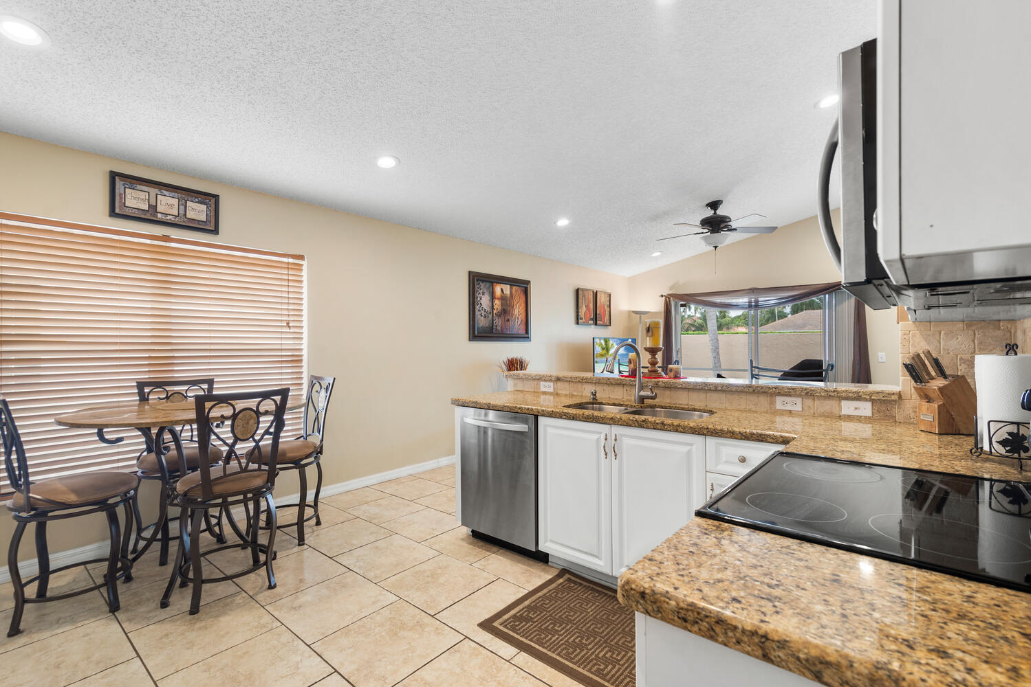 10946 Crescendo Circle Boca Raton, FL 33498 - Photo 17 of 59 10946 Crescendo Cir-large-025-025-DSC739