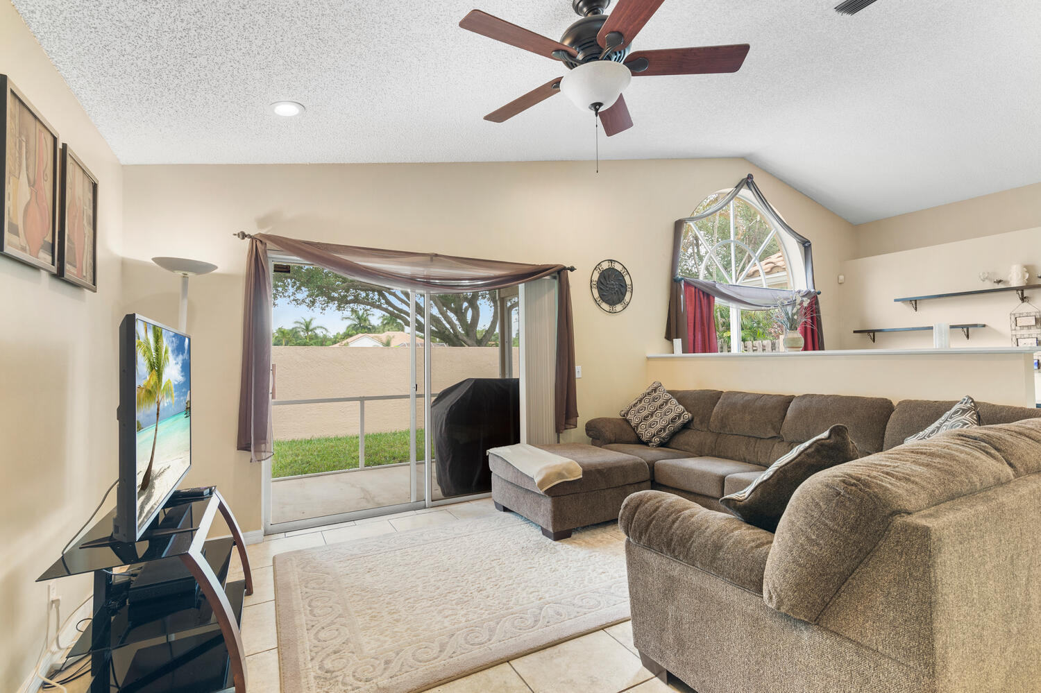 10946 Crescendo Circle Boca Raton, FL 33498 - Photo 20 of 59 10946 Crescendo Cir-large-020-020-DSC737