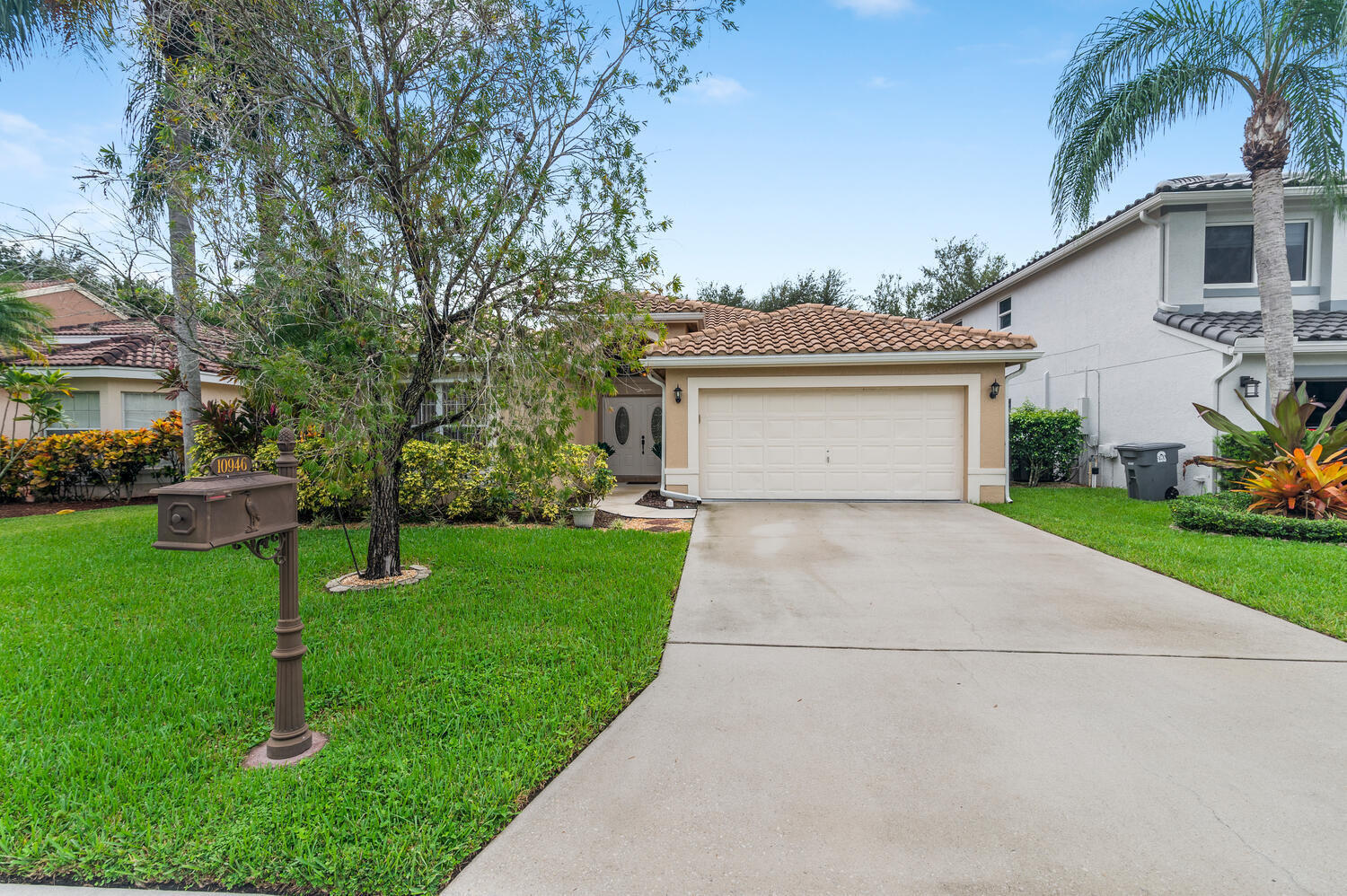 10946 Crescendo Circle Boca Raton, FL 33498 - Photo 3 of 59 10946 Crescendo Cir-large-002-003-DSC728