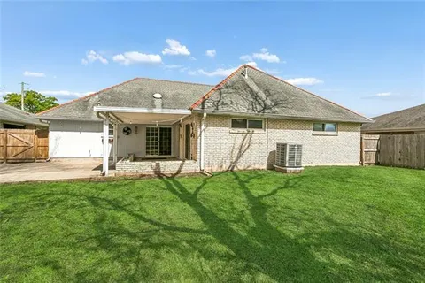 $395,000 | 5228 Meadowdale Street, Metairie, LA 70006