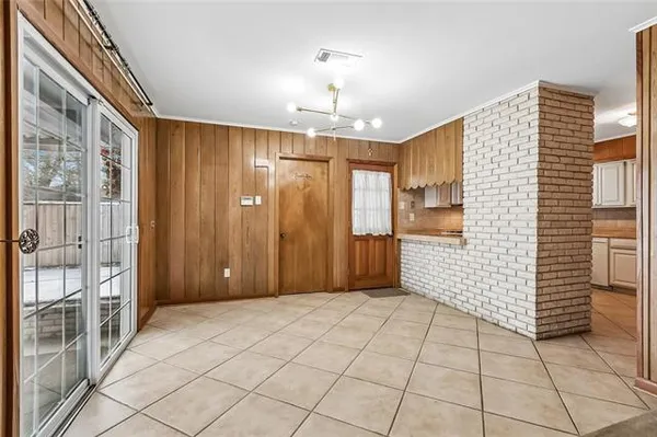 $395,000 | 5228 Meadowdale Street, Metairie, LA 70006