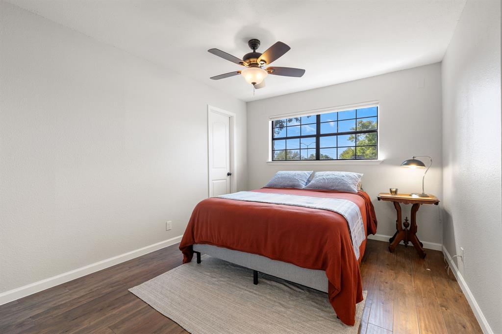 1729 Ryon Lane Round Rock, TX 78681 - Photo 19 of 27 Second-floor #1 bedroom.