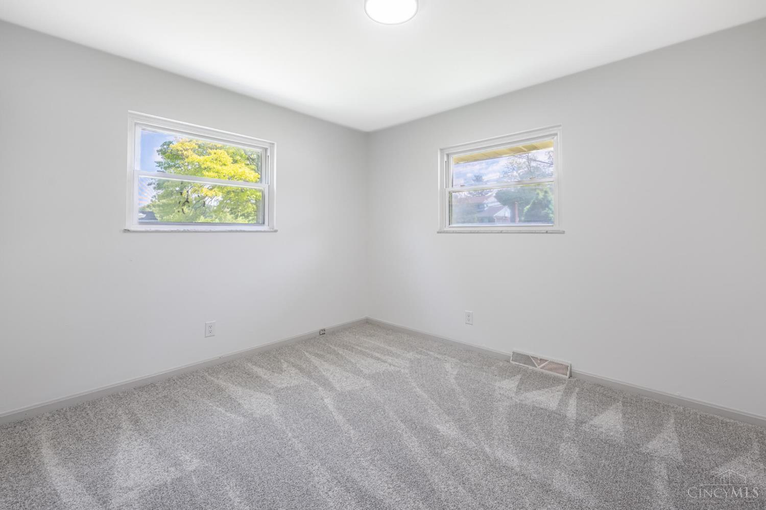5407 Race Road Cincinnati, OH 45247 - Photo 16 of 34 Gallery Image 16