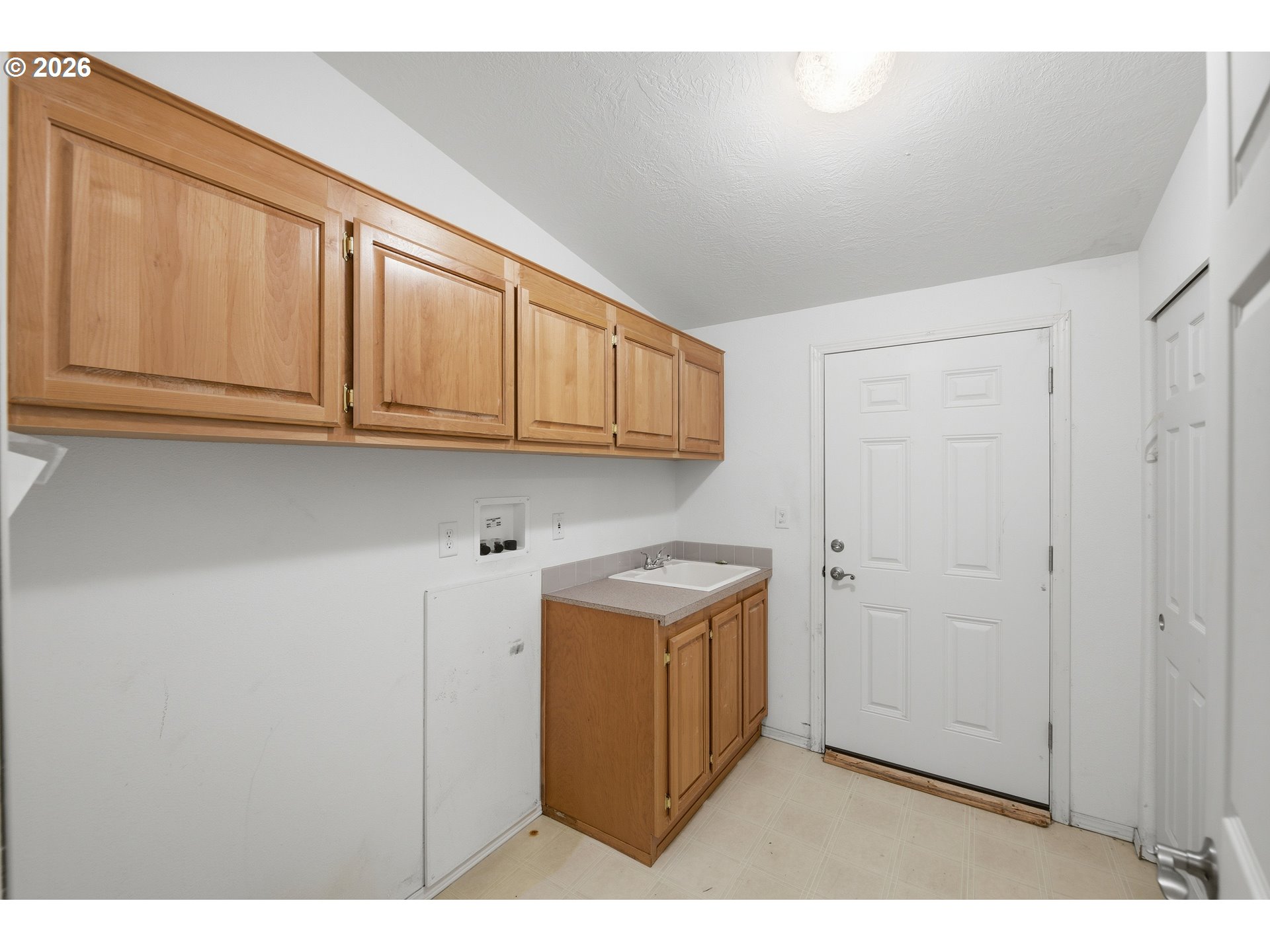 1775 Stover Lane Myrtle Point, OR 97458 - Photo 18 of 45