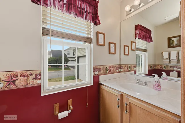 $320,000 | 1466 Larkspur Court, Romeoville, IL 60446