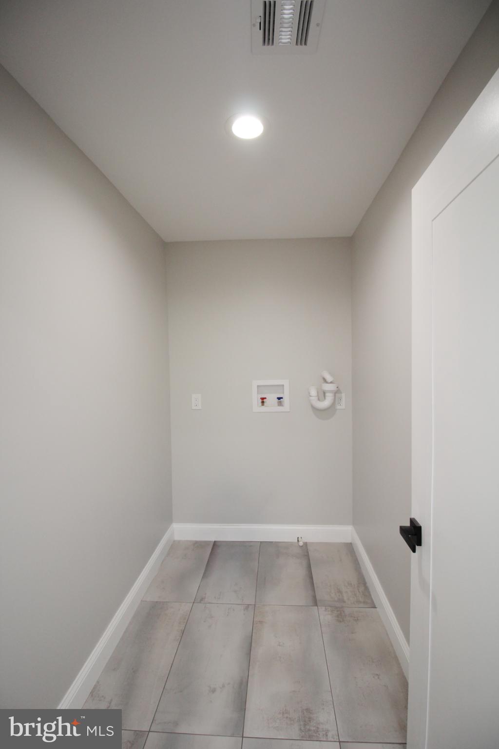 1588 Kearsley Road Sicklerville, NJ 08081 - Photo 31 of 36 a view of a room with an empty space