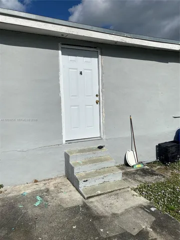 $900 | 1742 Ali Baba Avenue, Unit 4, Opa-Locka, FL 33054