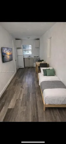 $900 | 1742 Ali Baba Avenue, Unit 4, Opa-Locka, FL 33054