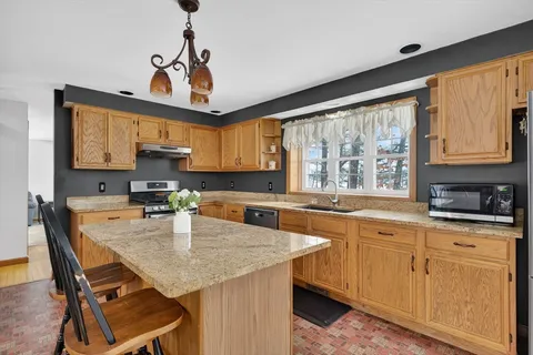 $850,000 | 170 Lake Ridge Drive, Taunton, MA 02780