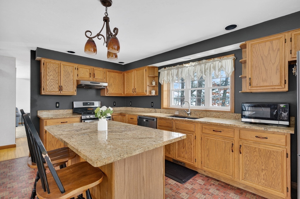 170 Lake Ridge Drive Taunton, MA 02780 - Photo 8 of 31