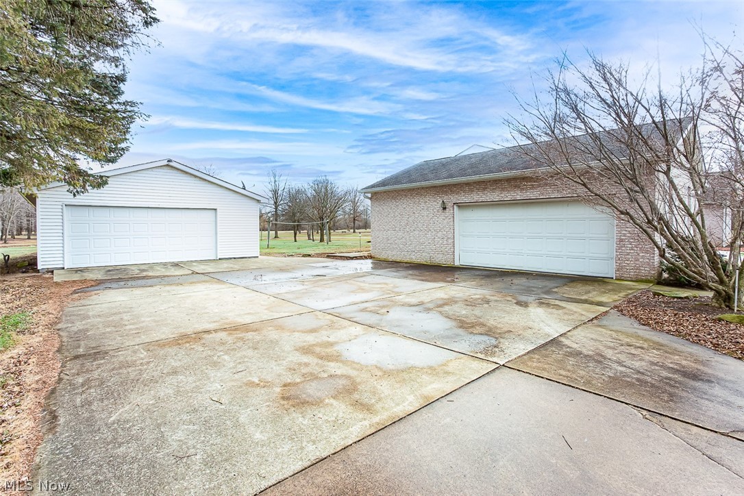 3153 Newton Tomlinson Road Warren, OH 44481 - Photo 5 of 35