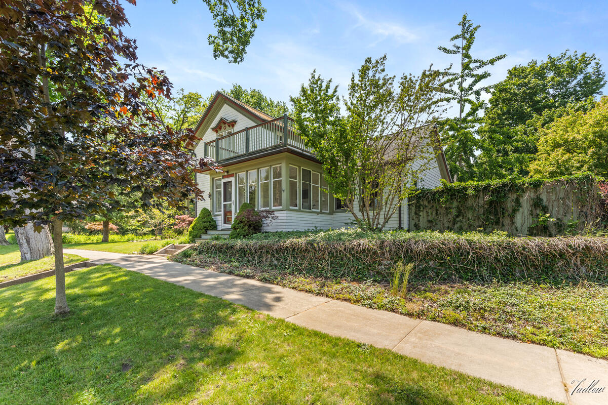 34 South Spring Street Douglas, MI 49406 - Photo 5 of 56 34-South-Spring_002