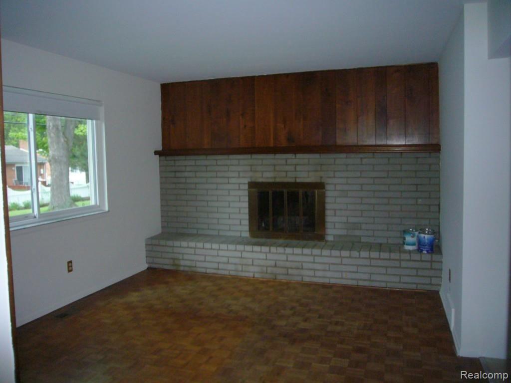 29755 Rambling Road Southfield, MI 48076 - Photo 12 of 21