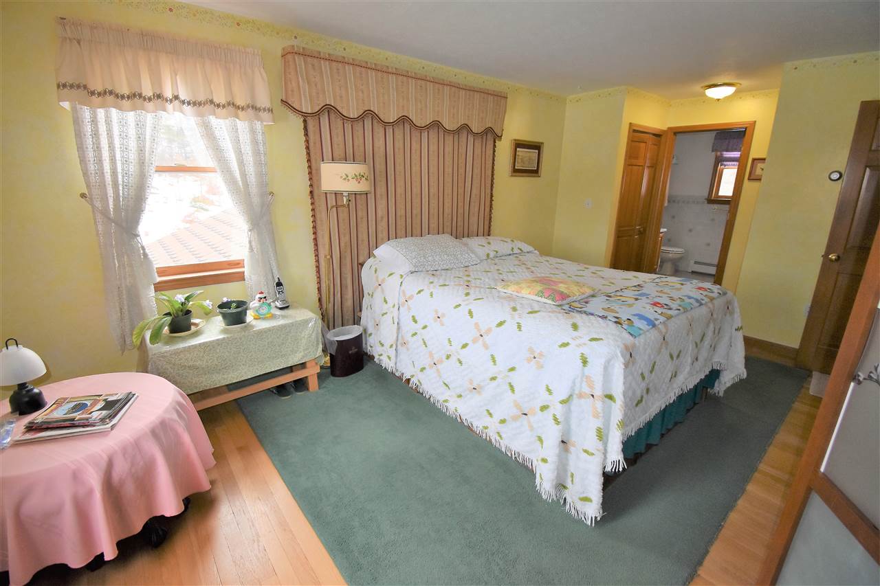 74 Lyndeboro Road New Boston, NH 03070 - Photo 15 of 25