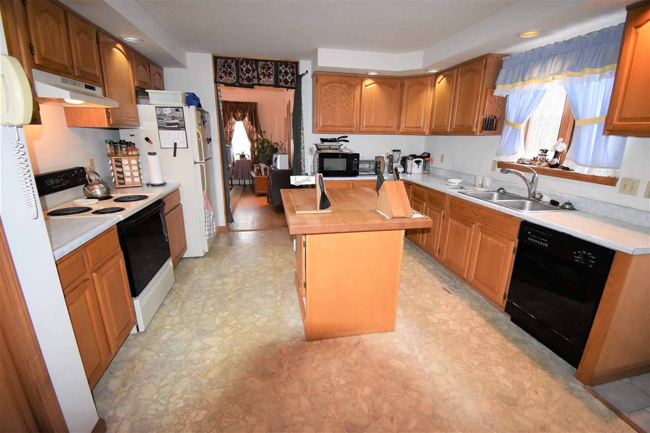 74 Lyndeboro Road New Boston, NH 03070 - Photo 21 of 25