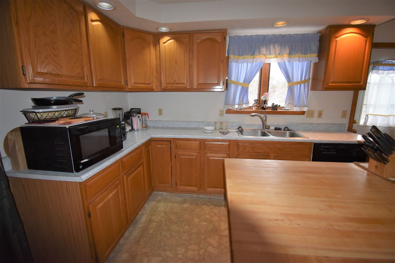 74 Lyndeboro Road New Boston, NH 03070 - Photo 22 of 25