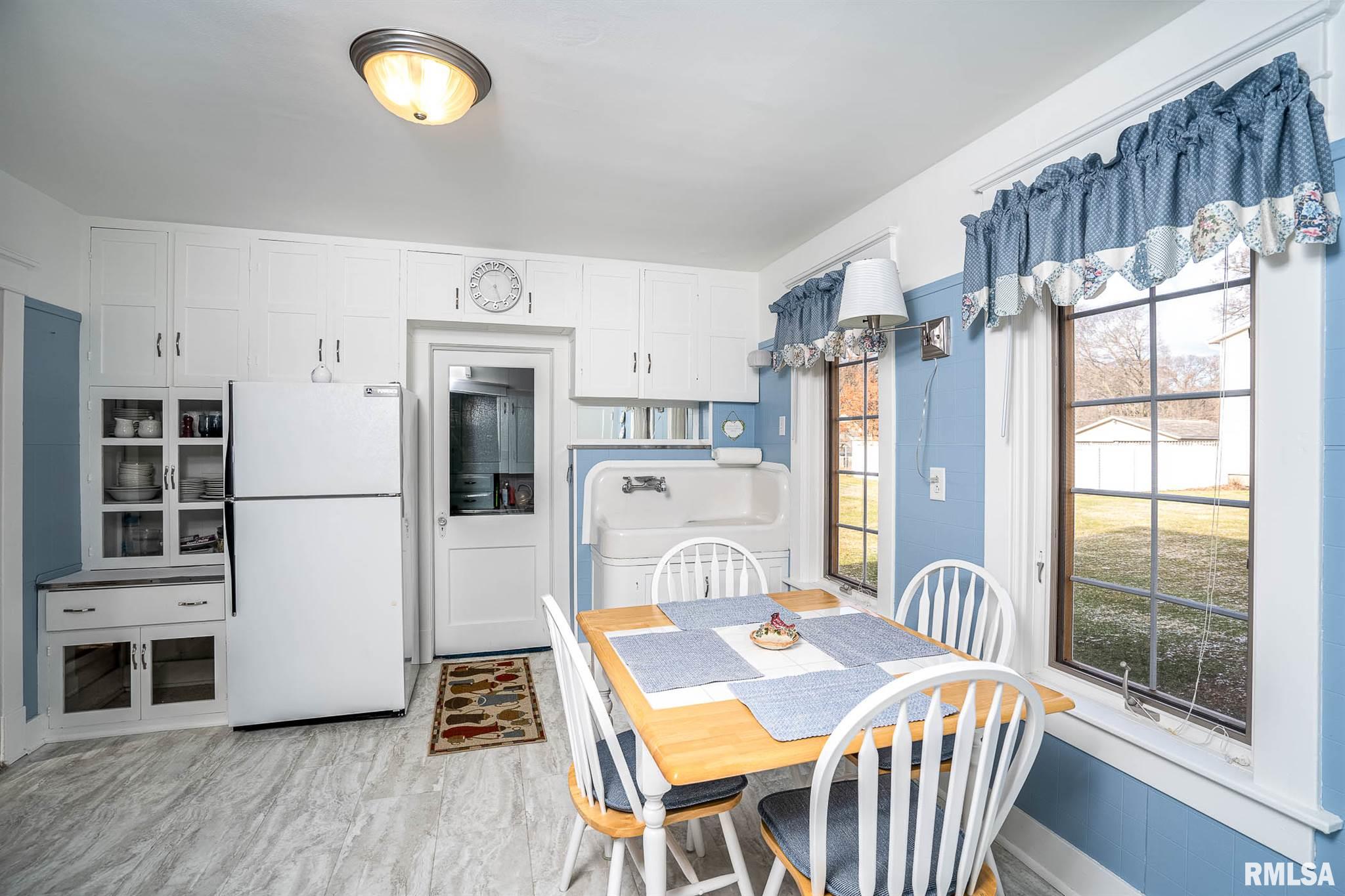 813 42nd Street Moline, IL 61265 - Photo 6 of 15