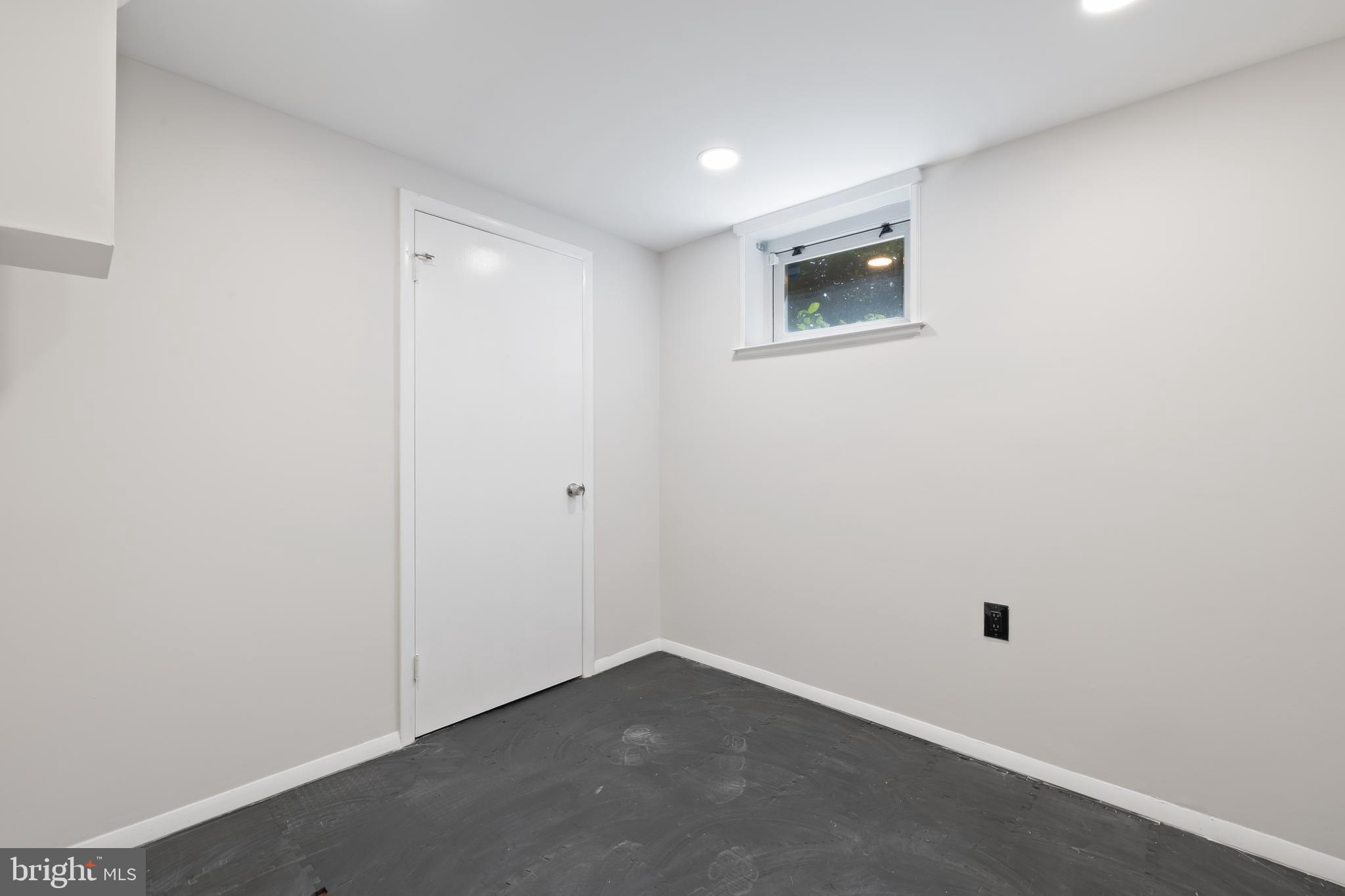 6721 Kenwood Forest Lane, Unit 45 Chevy Chase, MD 20815 - Photo 24 of 35 a view of an empty room