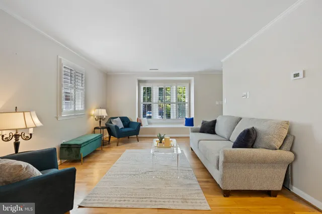 $850,000 | 6721 Kenwood Forest Lane, Unit 45, Chevy Chase, MD 20815