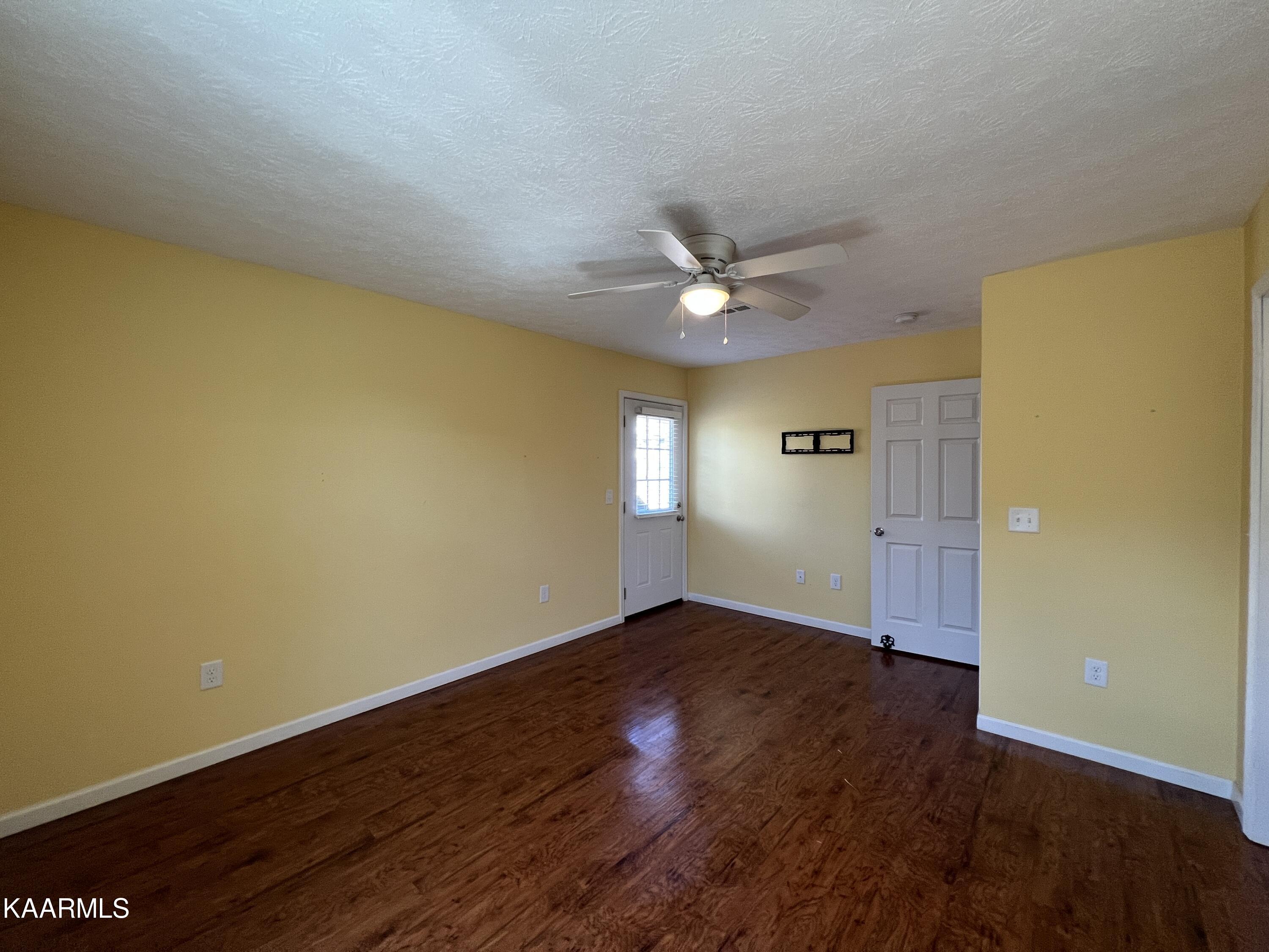 1725 Watauga Street Sevierville, TN 37876 - Photo 18 of 33 20230327_183122429_iOS