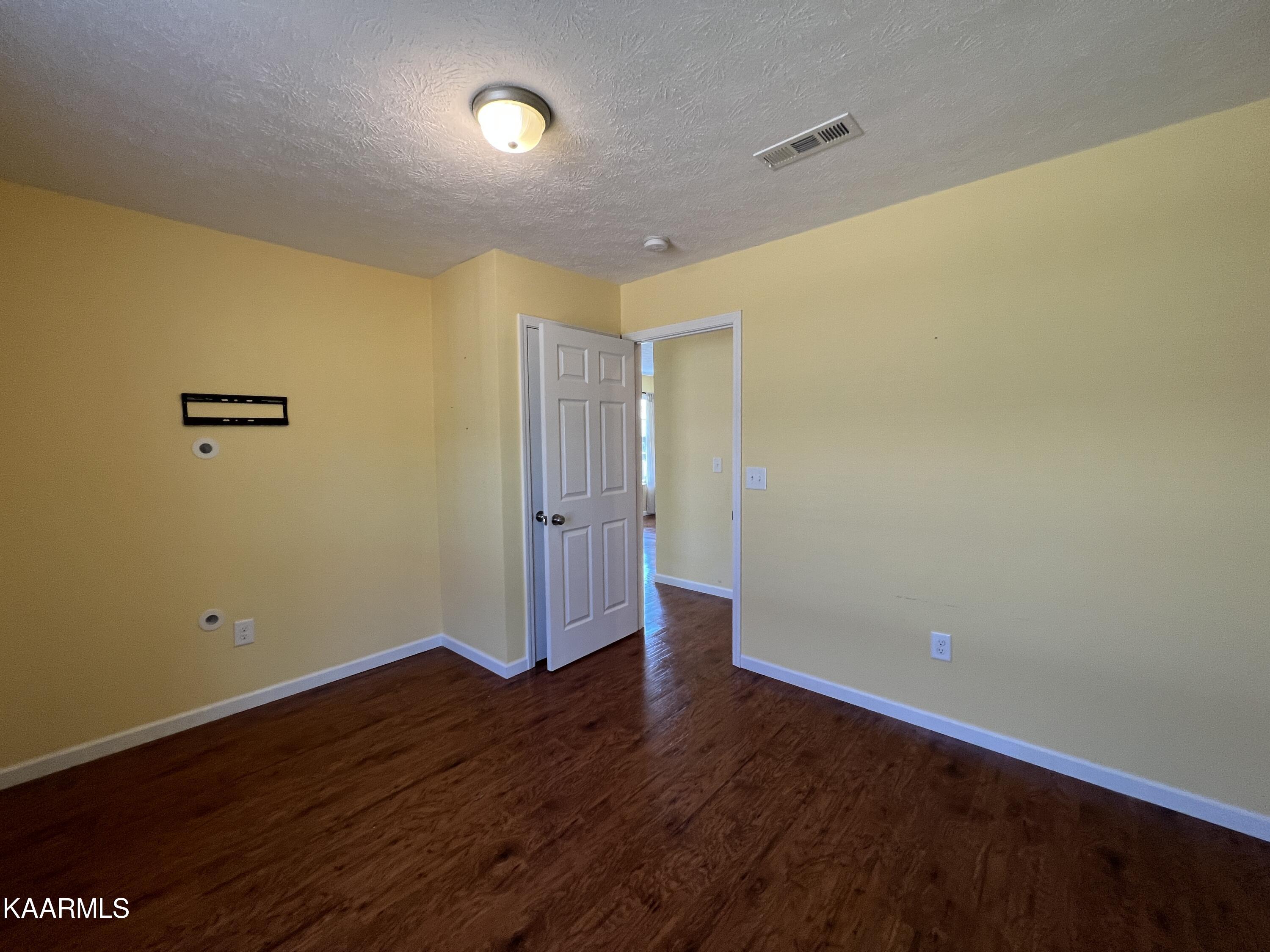 1725 Watauga Street Sevierville, TN 37876 - Photo 20 of 33 20230327_183146551_iOS