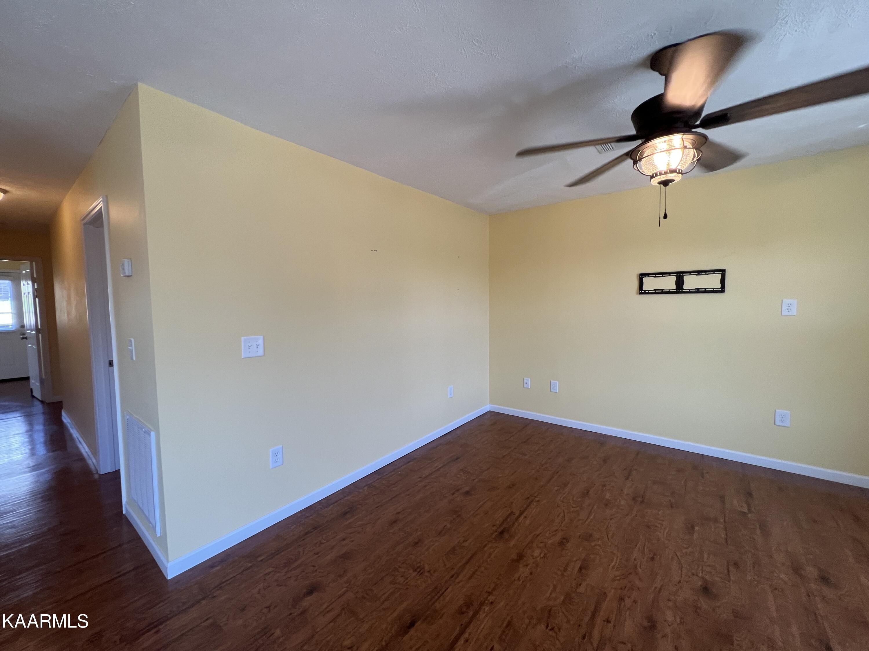 1725 Watauga Street Sevierville, TN 37876 - Photo 22 of 33 20230327_183206935_iOS