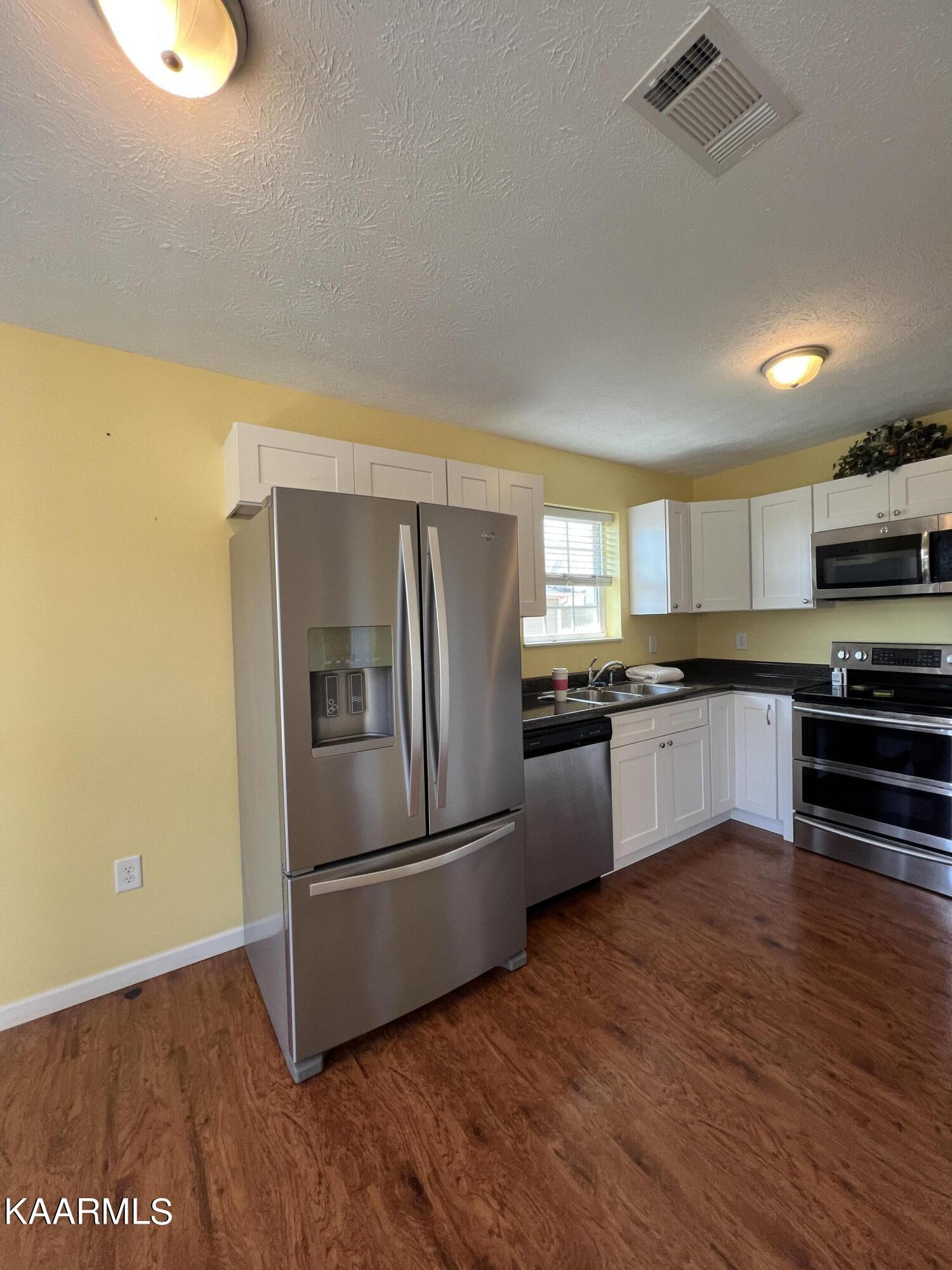 1725 Watauga Street Sevierville, TN 37876 - Photo 23 of 33 20230327_183242380_iOS