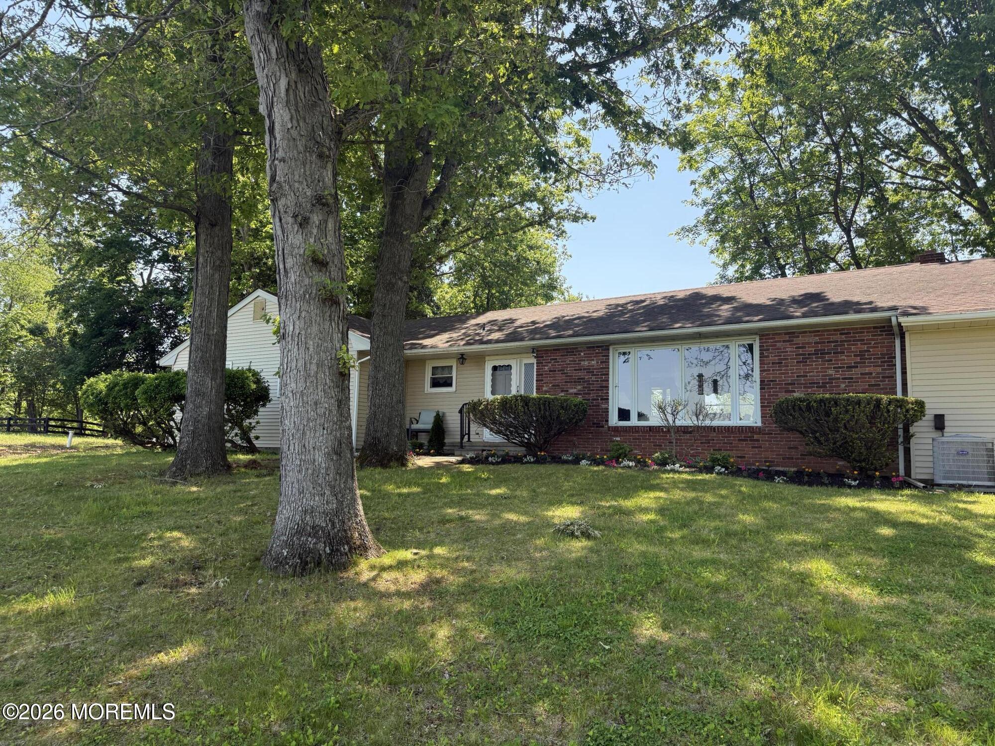 193 Burlington Path Road Cream Ridge, NJ 08514 - Photo 8 of 51 IMG_5948