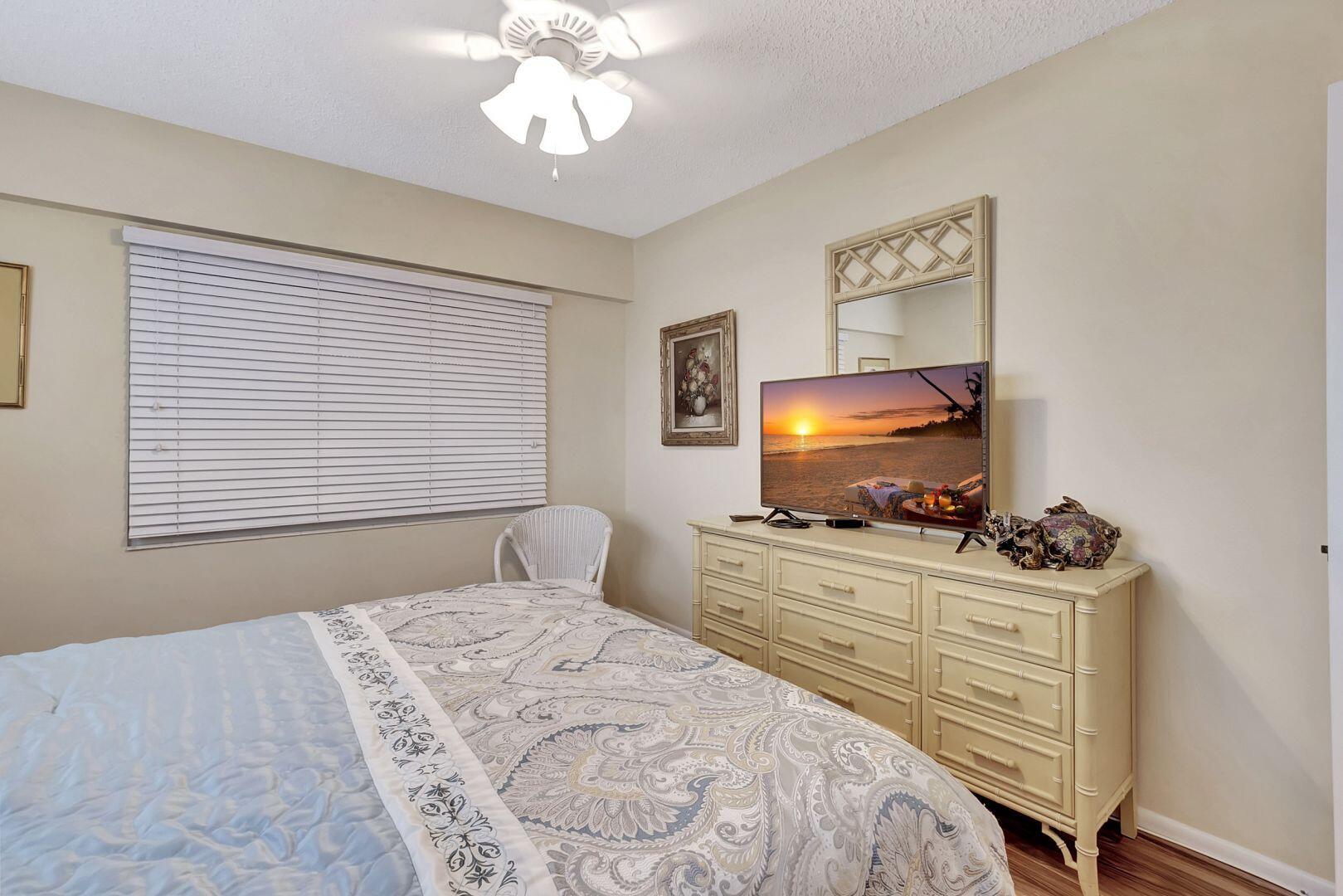 113 Fanshaw C Boca Raton, FL 33434 - Photo 14 of 45 Master Bedroom