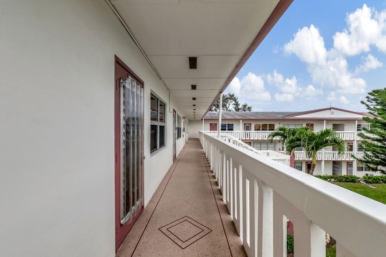 113 Fanshaw C Boca Raton, FL 33434 - Photo 3 of 45 Walk Way Corner Apt