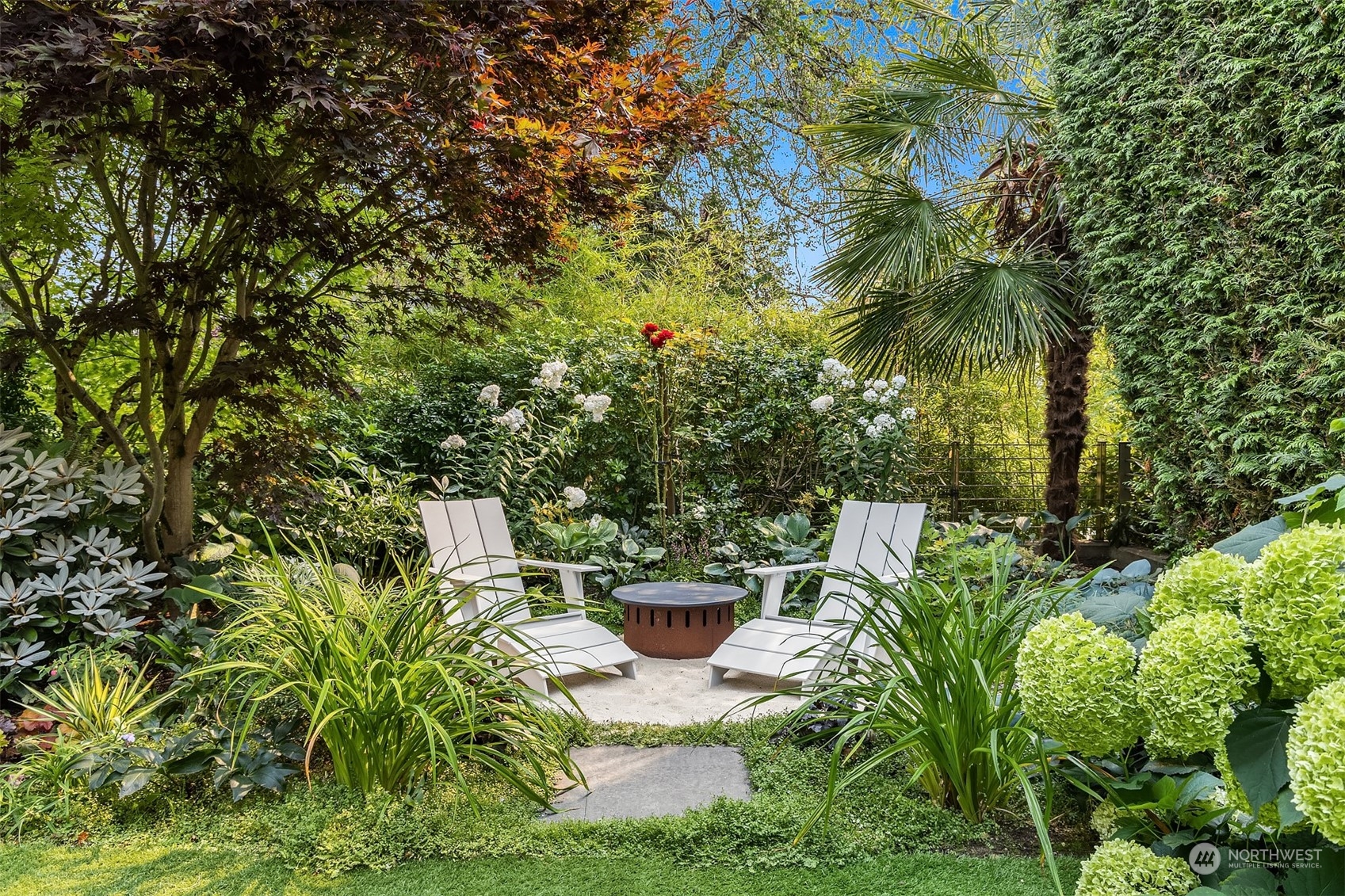 1121 22nd Avenue East Seattle, WA 98112 - Photo 31 of 40 a view of a small yard
