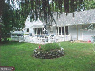 16 Red Ridge Road Levittown, PA 19056 - Photo 6 of 6