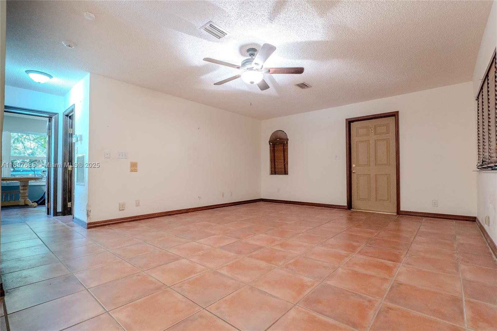 11851 Northwest 7th Street Plantation, FL 33325 - Photo 38 of 72