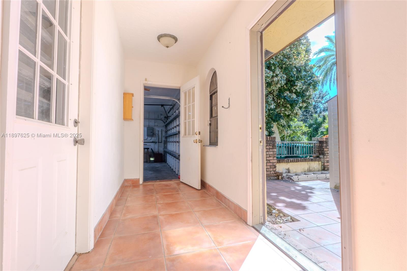 11851 Northwest 7th Street Plantation, FL 33325 - Photo 46 of 72 Doorway to Courtyard
