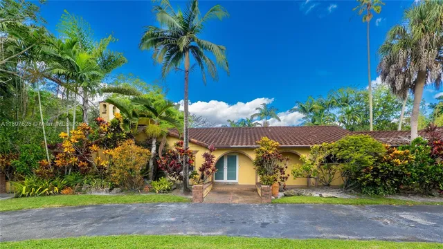 $1,600,000 | 11851 Northwest 7th Street, Plantation, FL 33325