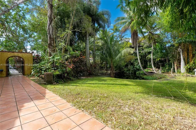 $1,600,000 | 11851 Northwest 7th Street, Plantation, FL 33325