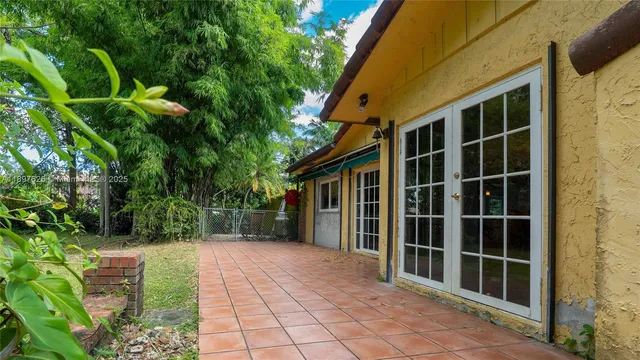 $1,600,000 | 11851 Northwest 7th Street, Plantation, FL 33325