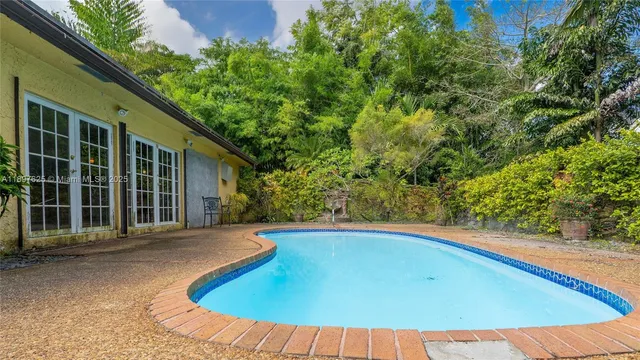 $1,600,000 | 11851 Northwest 7th Street, Plantation, FL 33325