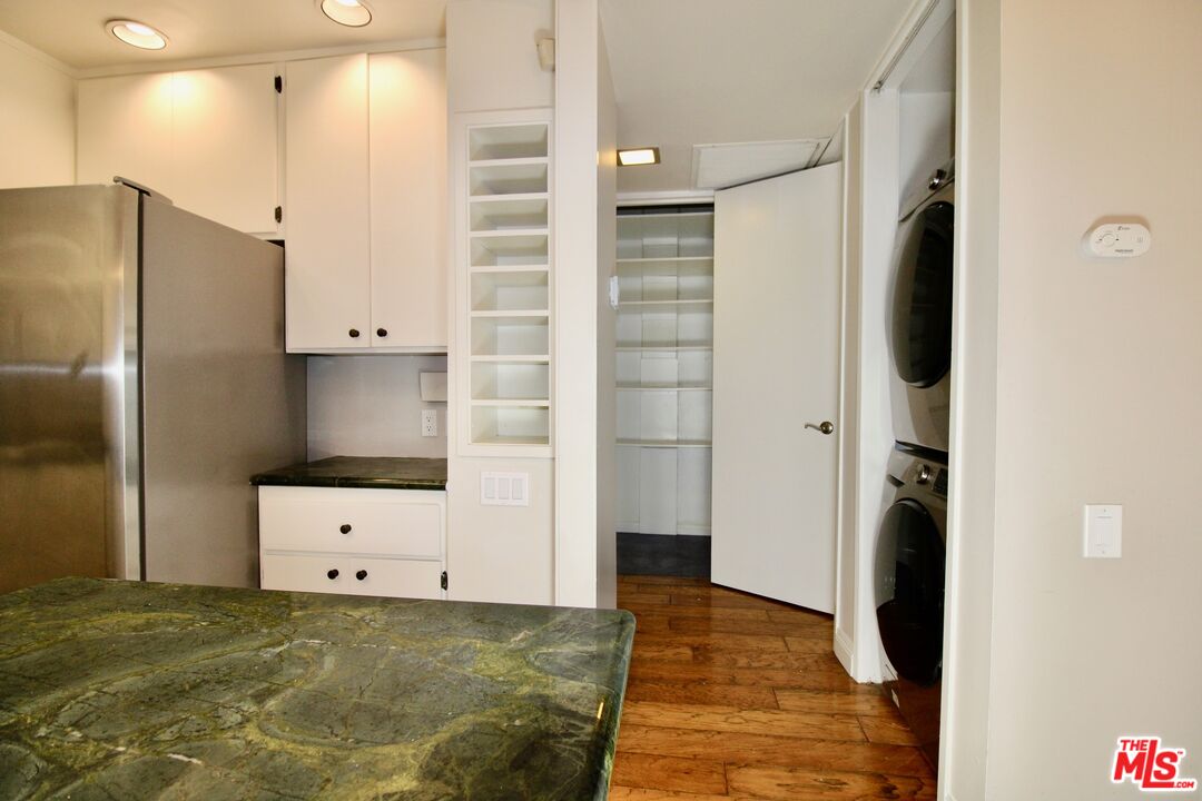 1825 Thayer Avenue Los Angeles, CA 90025 - Photo 12 of 38